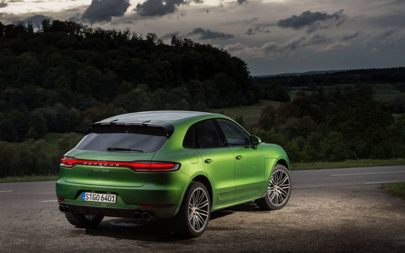 Porsche Macan Turbo 2020 SUV Drive
